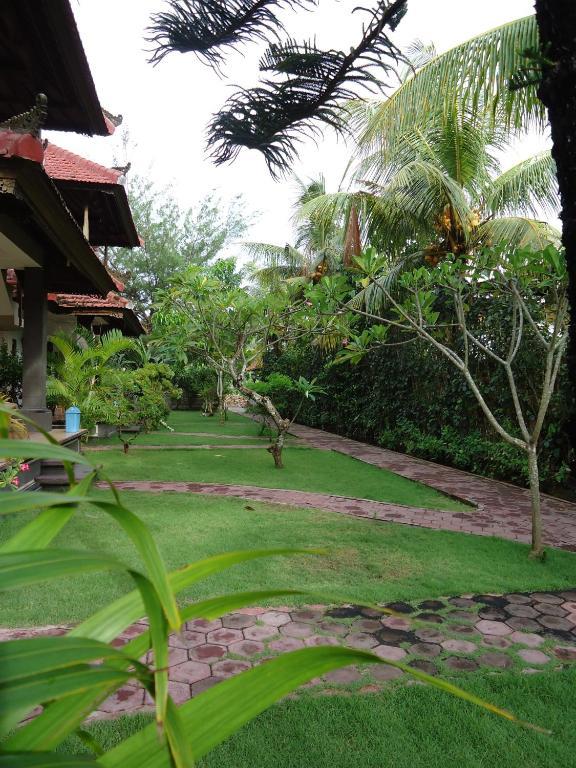 Star Two Thousand Bungalow Nusa Lembongan Exteriör bild